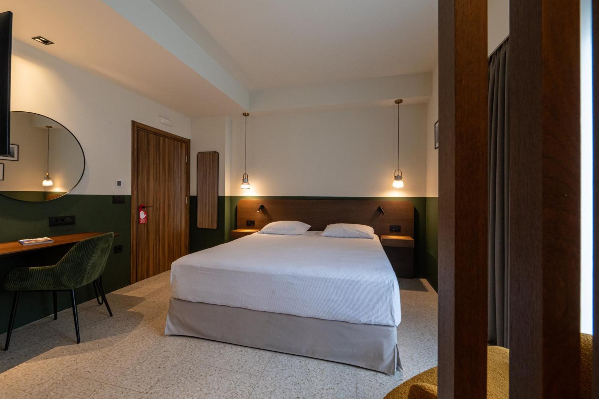 Evripidou 7 - Kalamata Mediterranean Suites Εξωτερικό φωτογραφία