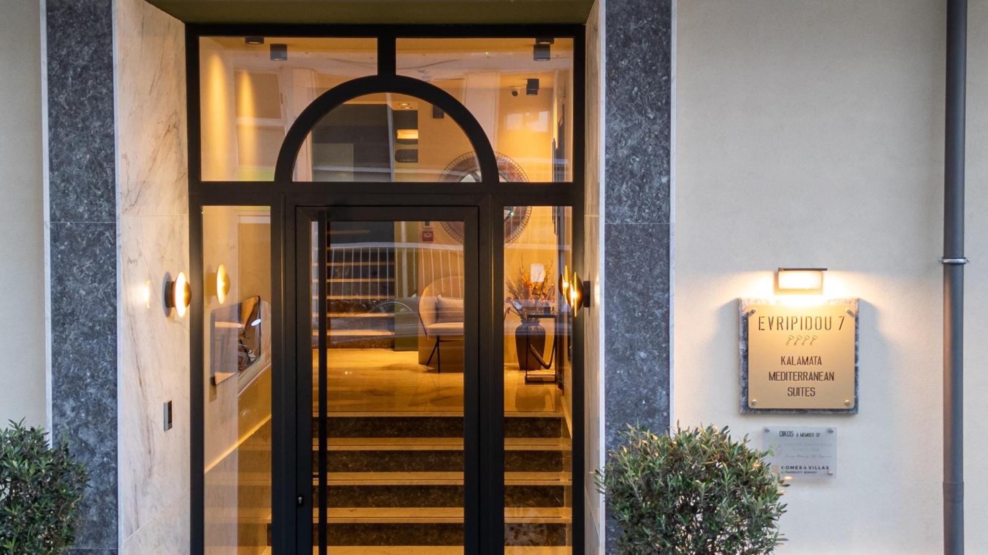 Evripidou 7 - Kalamata Mediterranean Suites Εξωτερικό φωτογραφία