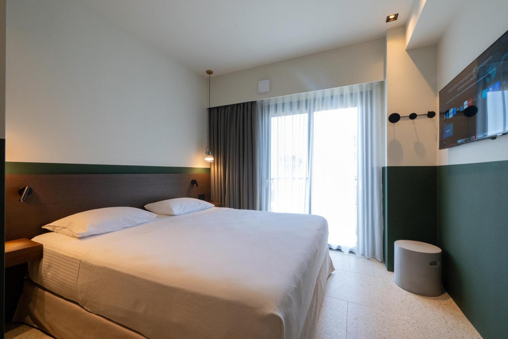Evripidou 7 - Kalamata Mediterranean Suites Εξωτερικό φωτογραφία