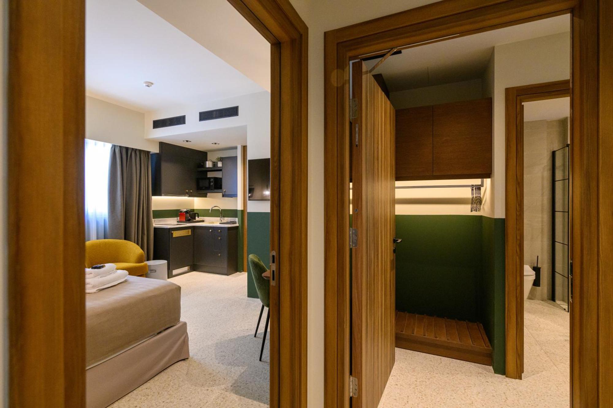 Evripidou 7 - Kalamata Mediterranean Suites Εξωτερικό φωτογραφία