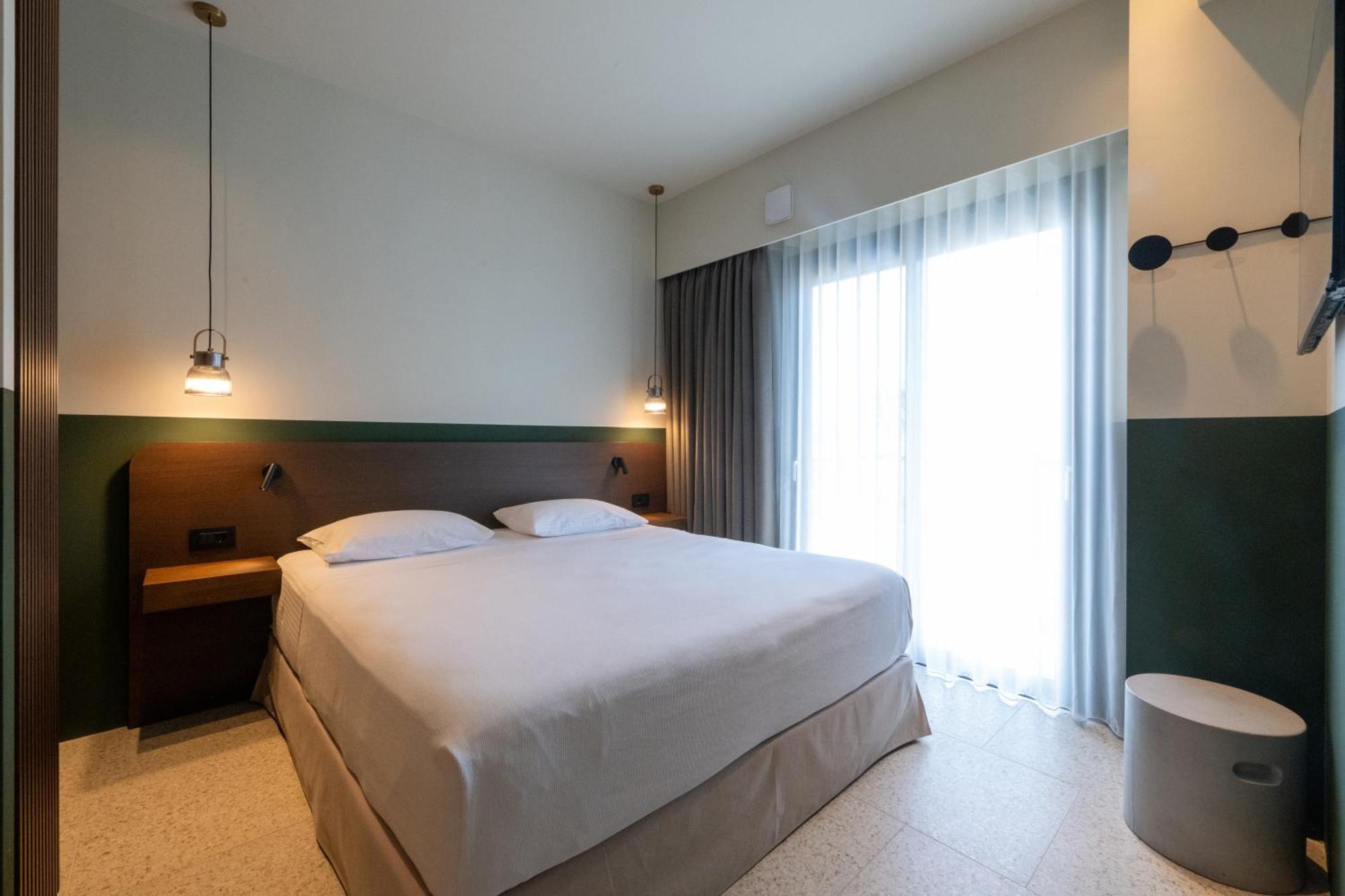Evripidou 7 - Kalamata Mediterranean Suites Εξωτερικό φωτογραφία