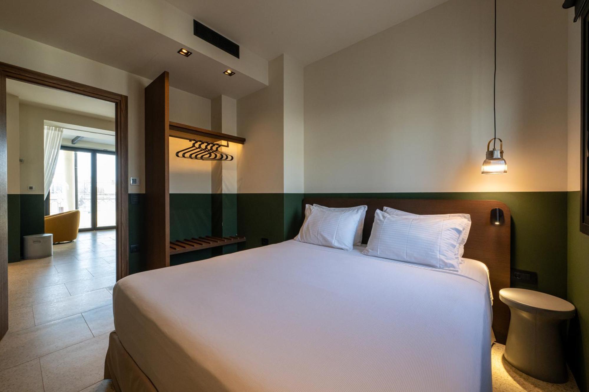 Evripidou 7 - Kalamata Mediterranean Suites Δωμάτιο φωτογραφία