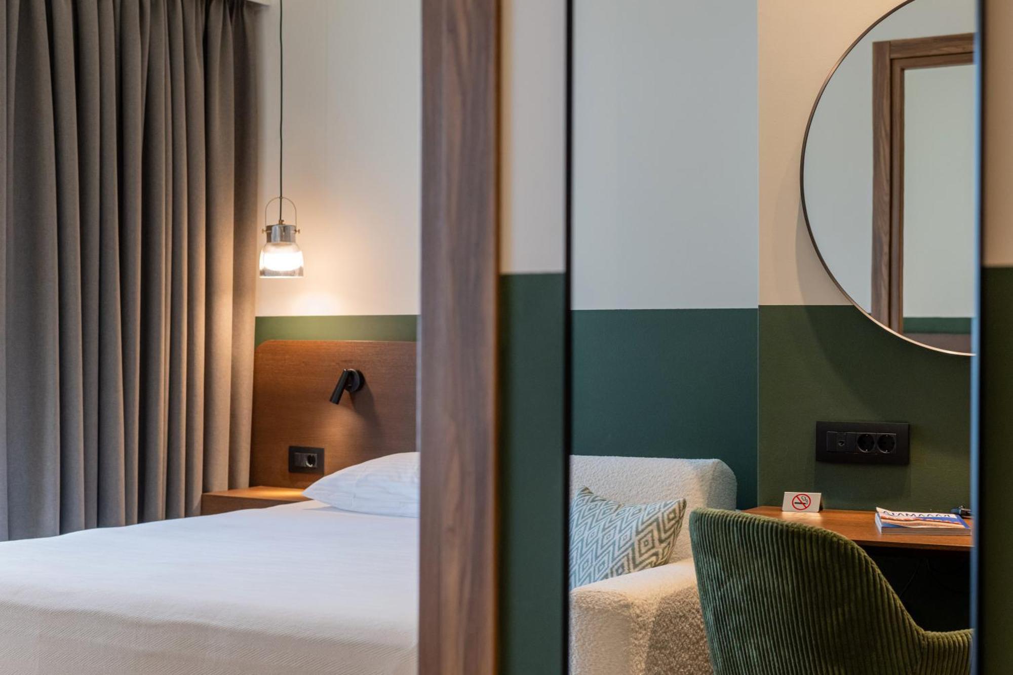 Evripidou 7 - Kalamata Mediterranean Suites Εξωτερικό φωτογραφία