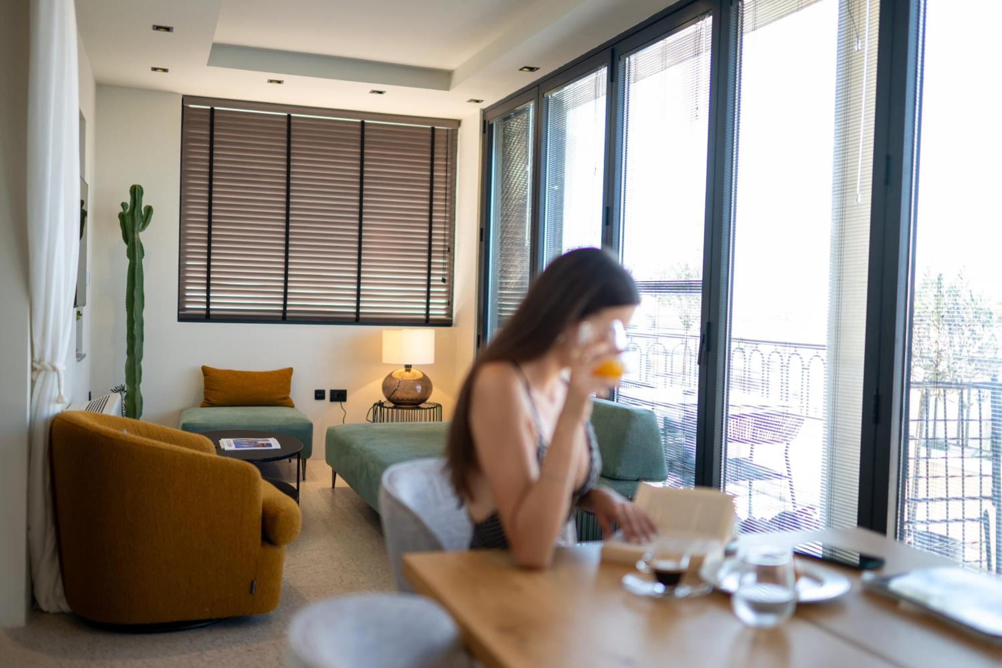Evripidou 7 - Kalamata Mediterranean Suites Εξωτερικό φωτογραφία