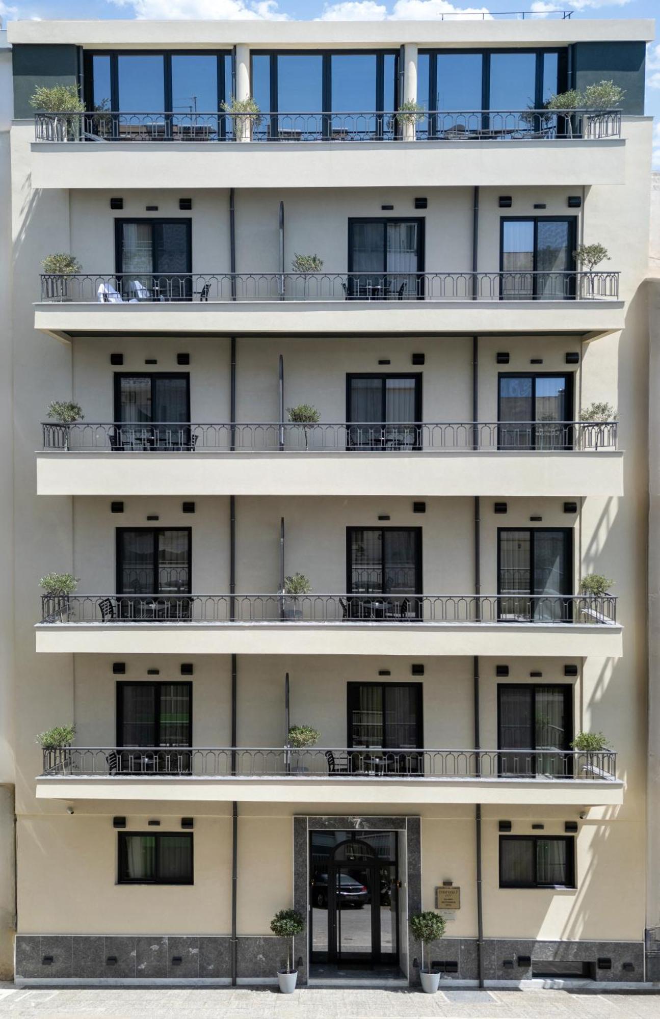 Evripidou 7 - Kalamata Mediterranean Suites Εξωτερικό φωτογραφία